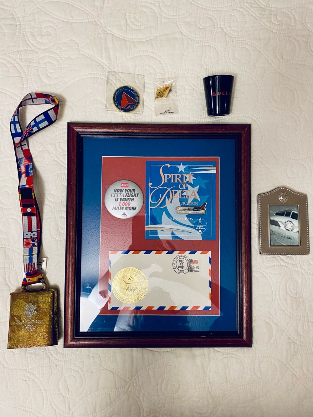 Vintage Delta Airlines Memorabilia Bundle (6)
